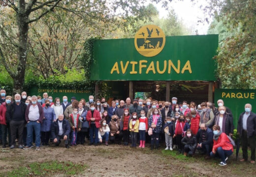 Un total de 82 veciños e veciñas de Frades participan nunha excursión a Lugo